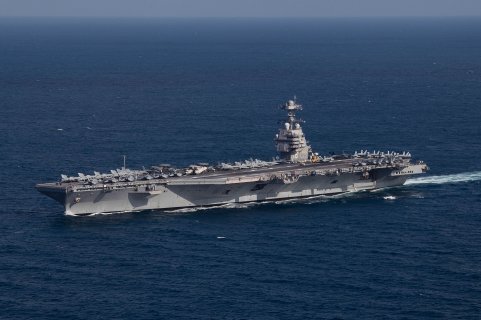 USS_Gerald_R._Ford_(CVN-78)_underway_in_the_Atlantic_Ocean_on_9_October_2022_(221009-N-TL968-1...JPG