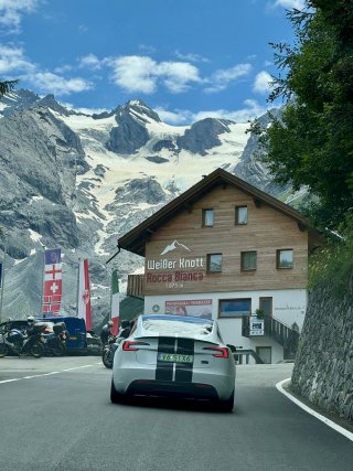86bdde9b-f5ed-45bc-9082-a3e6e973d8f1.jpeg