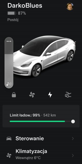 Screenshot_20211014-051607_Tesla.jpg