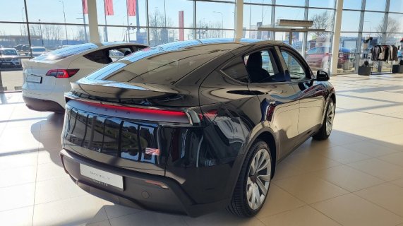 tesla nowa.jpg tesla nowa.jpg
