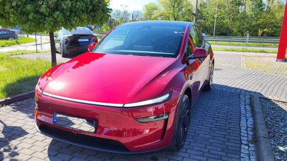 tesla_red_front.jpg