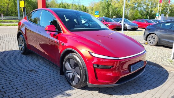 tesla_red_A.jpg