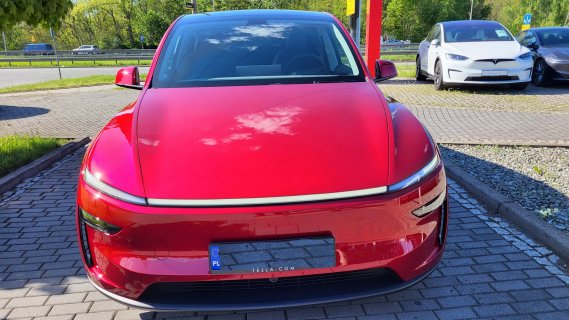 tesla_red_C.jpg