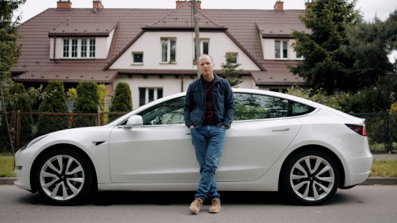teslaja.jpg