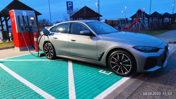 BMW i4 - MOP Sople.jpg